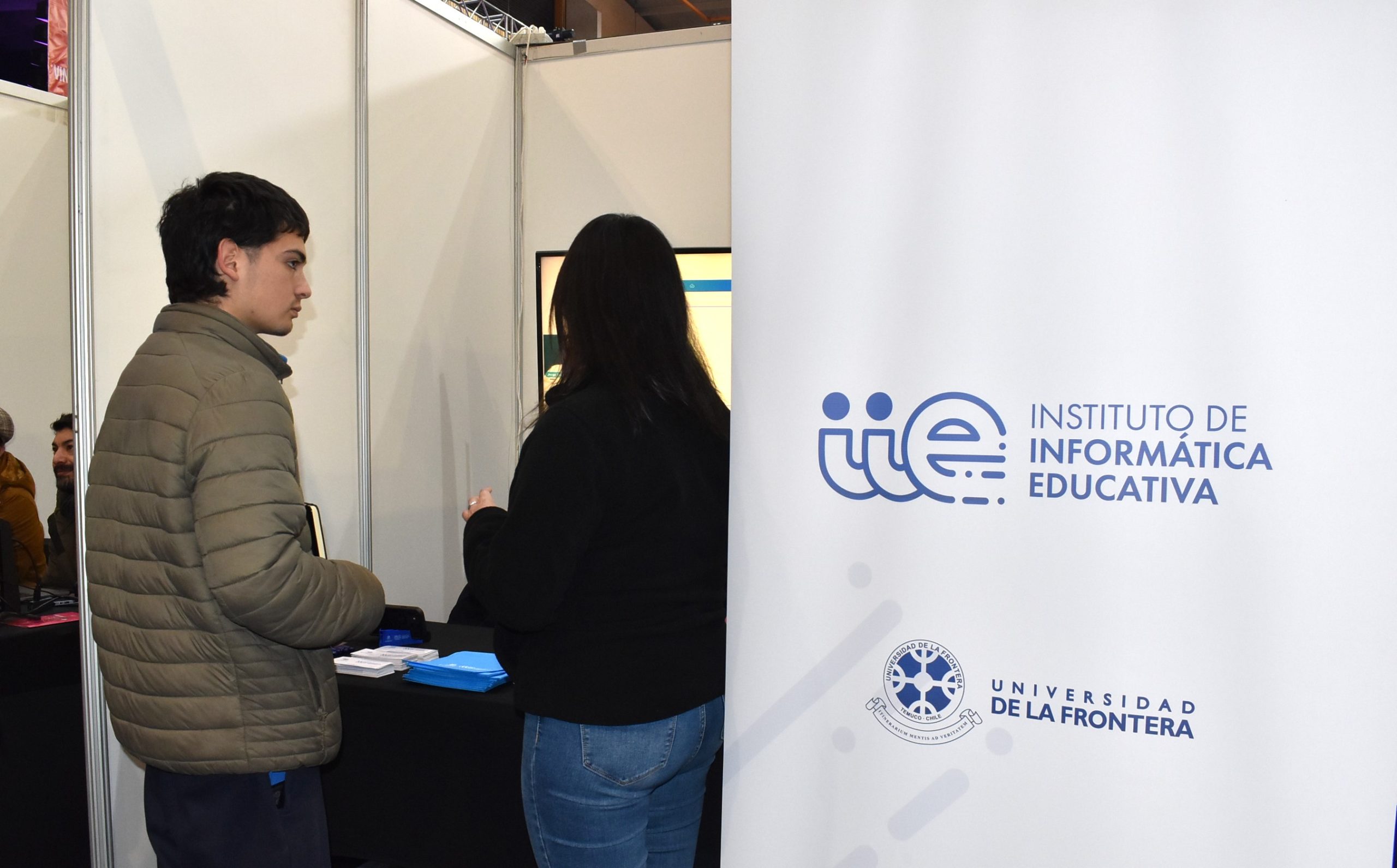 El Instituto de Informática Educativa fue parte de la II Feria de Vinculación con el Medio UFRO VINCULA +